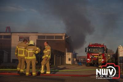 Binnenbrand in metaalbedrijf aan de JP Broekhovenstraat  - © NWVFoto.nl